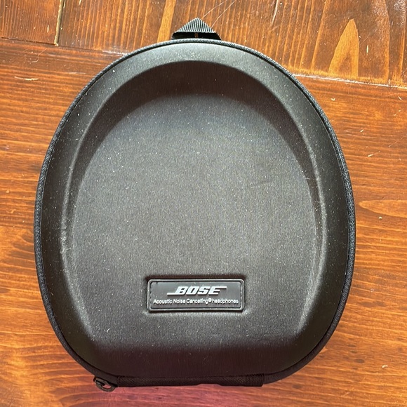 Bose Quiet Comfort 15. CORDED noise cancelling headphones - Picture 5 of 5